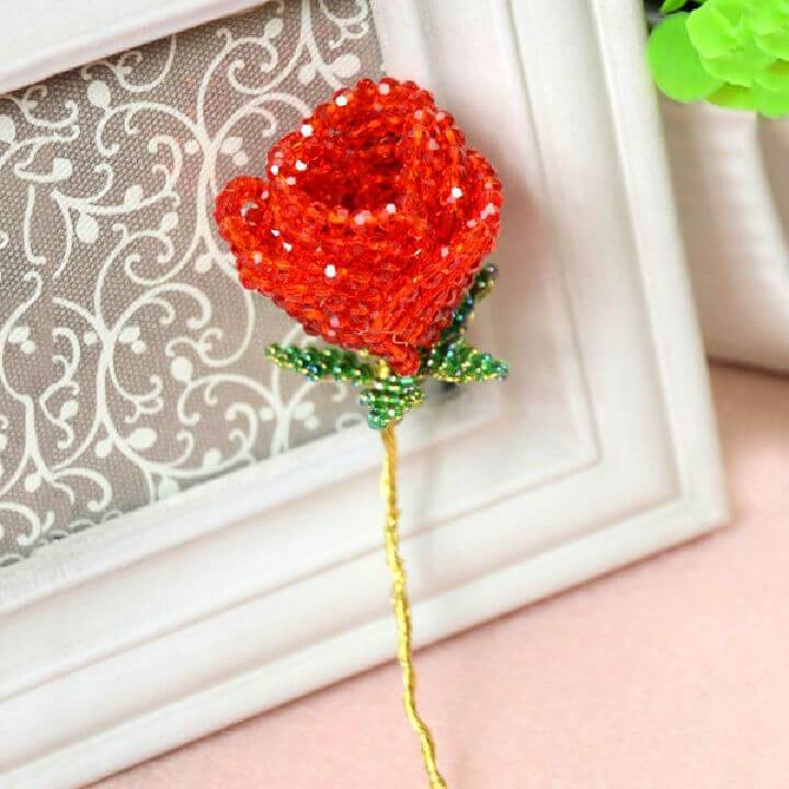 DIY 3D Red Beaded Rose for Girlfriend