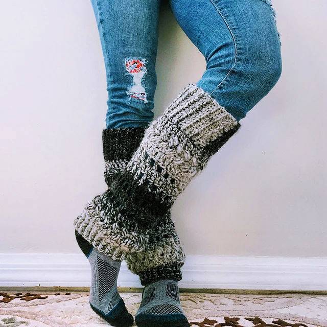 Adorable Crochet Luminous Leg Warmers Idea
