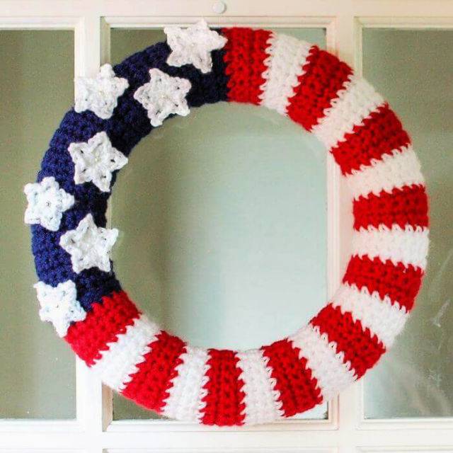 Easy American Flag Wreath to Crochet 