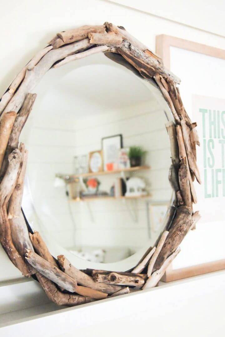 Awesome DIY Driftwood Mirror