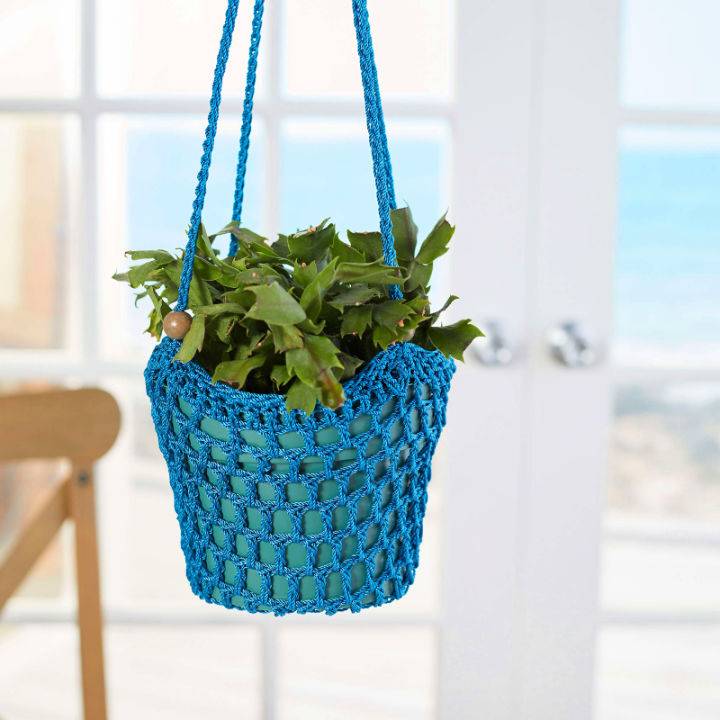 Cool Crochet Blooming Beauty Plant Hanger Pattern