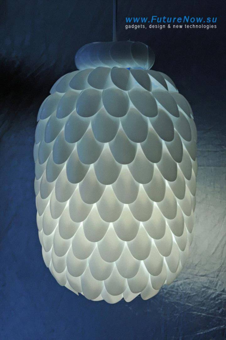 DIY creative plastic spoon lampshade