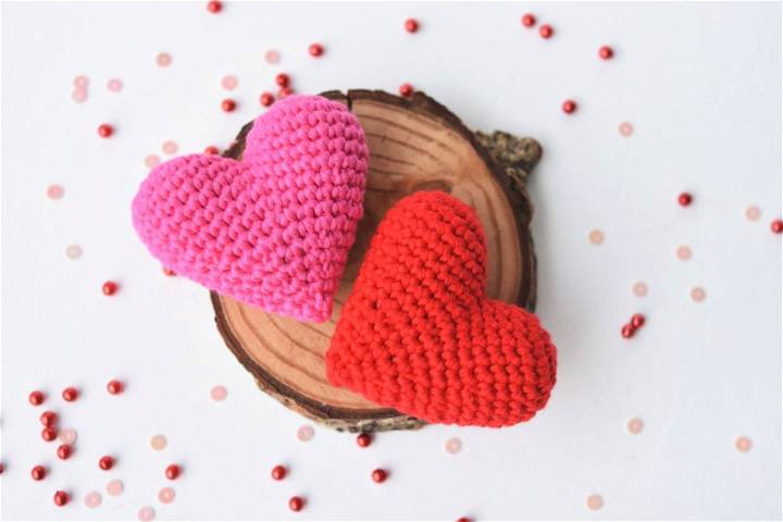 Free Crochet Heart Amigurumi Pattern