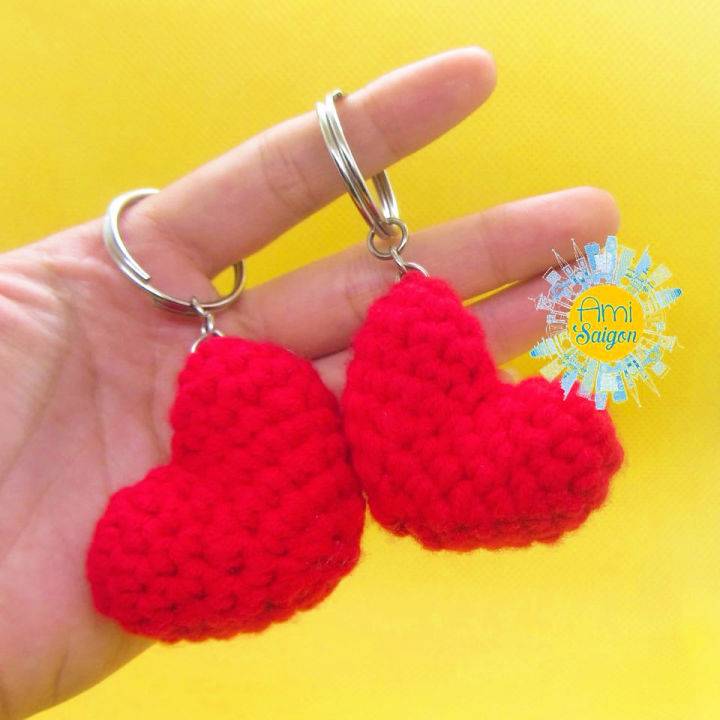 Pretty Crochet Heart Keychain Pattern