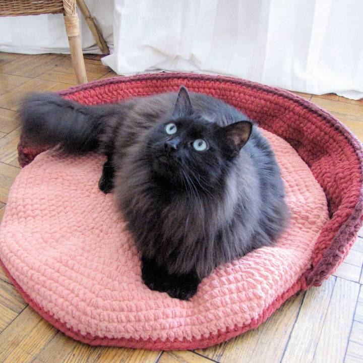 Crocheting a Pet Bed Free Pattern