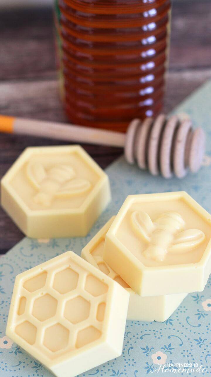 DIY 10-Minute Milk and Honey Soap
