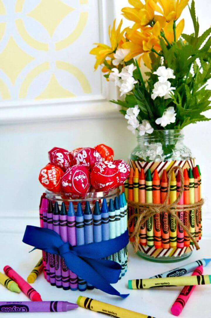 DIY Crayon-Covered Jars for Party Favors & Gifts - Mason Jar Crafts 