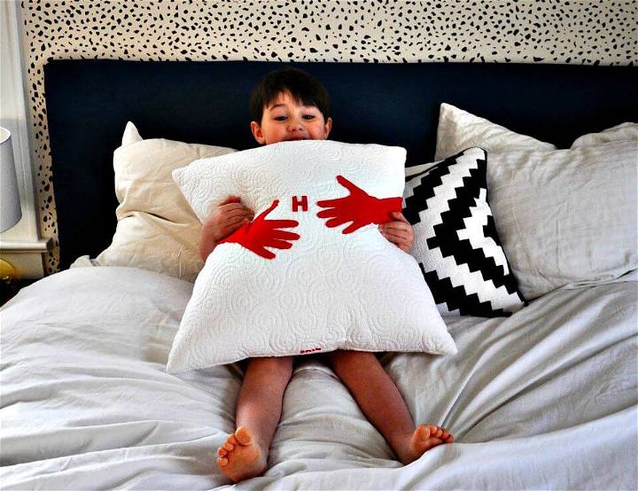 DIY Hug Pillow For A Mom