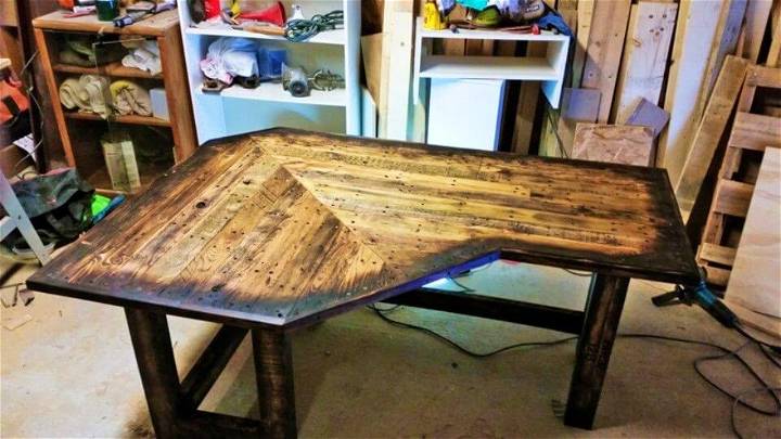 DIY Pallet Wood Corner Desk 1