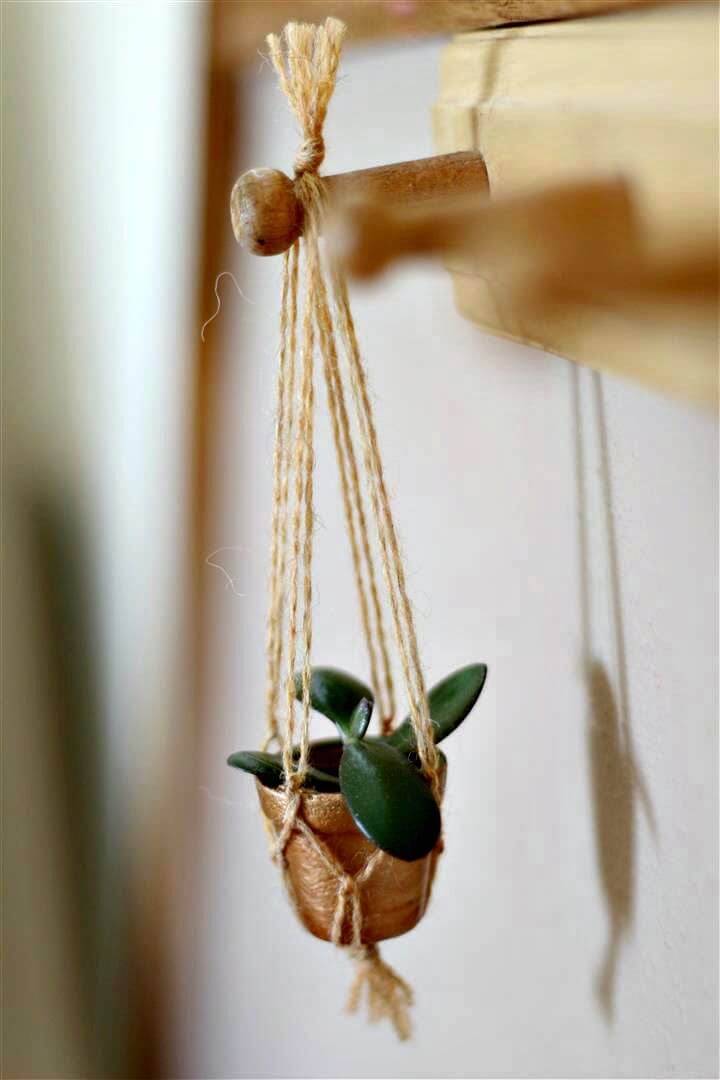 How To Make A Tiny Macrame Plant Hanger - Full Tutorial