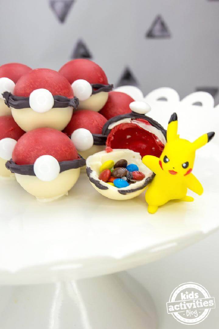 DIY Yummy Pokemon Candy Pokeballs