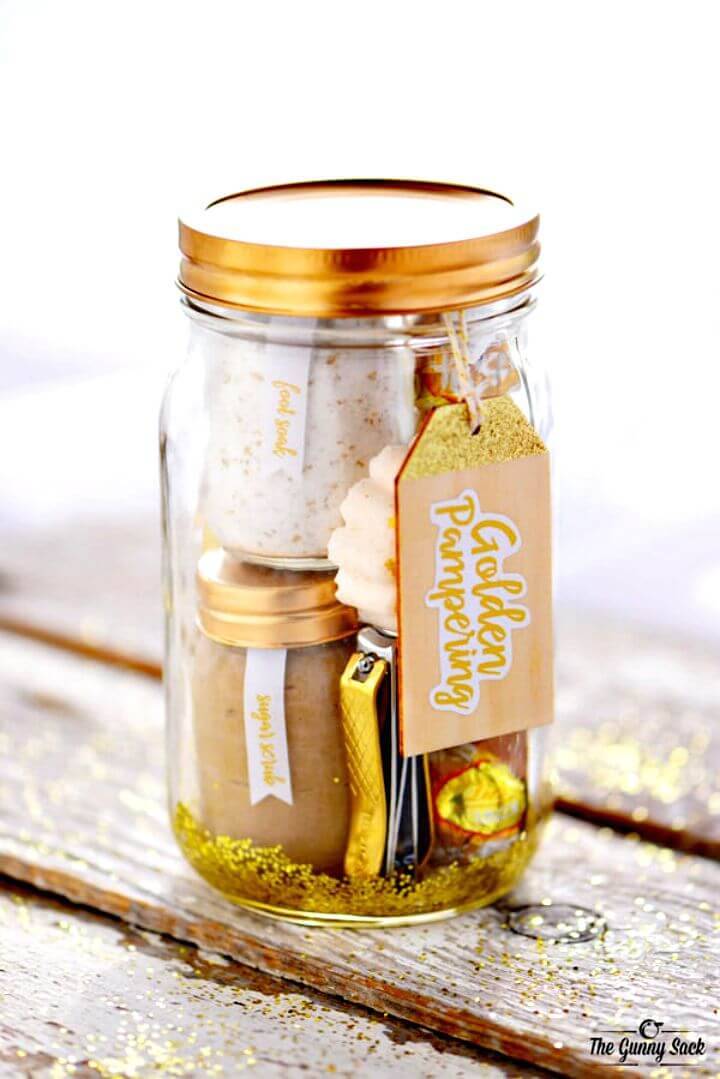 Easy DIY Golden Pampering Mason Jar Gift