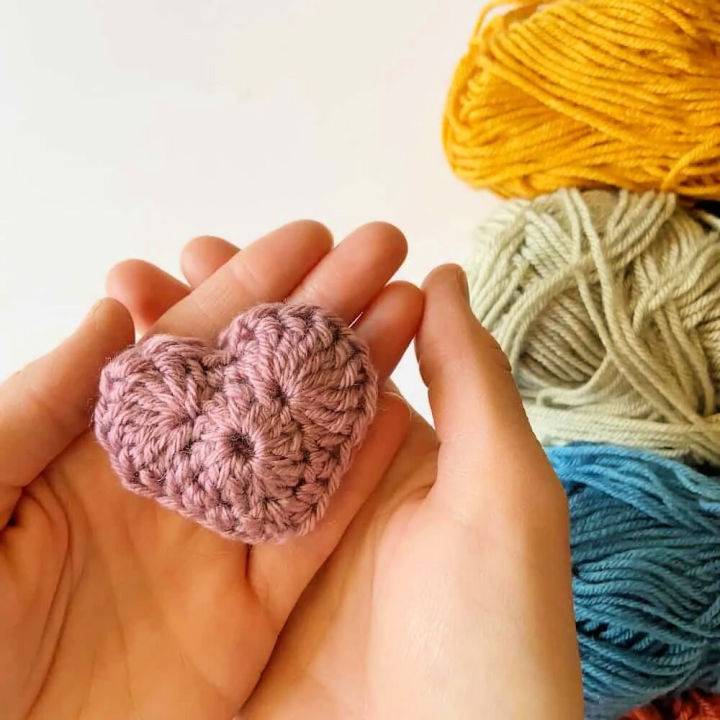 How to Crochet a Heart - Free Pattern