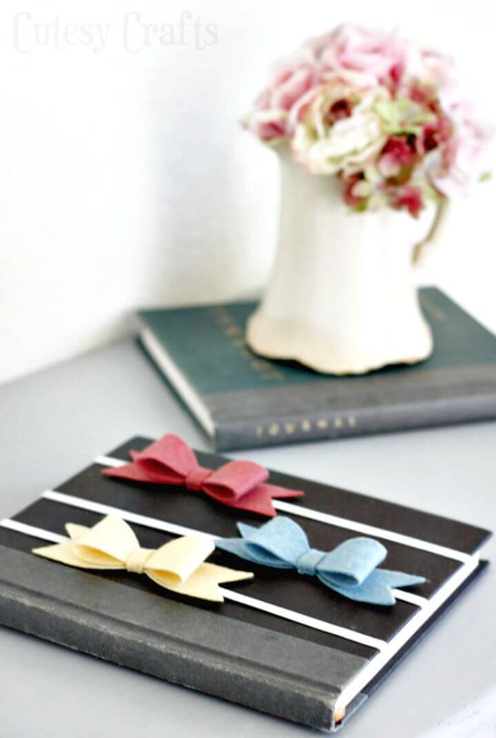 How To Make Felt Bow Bookmarks