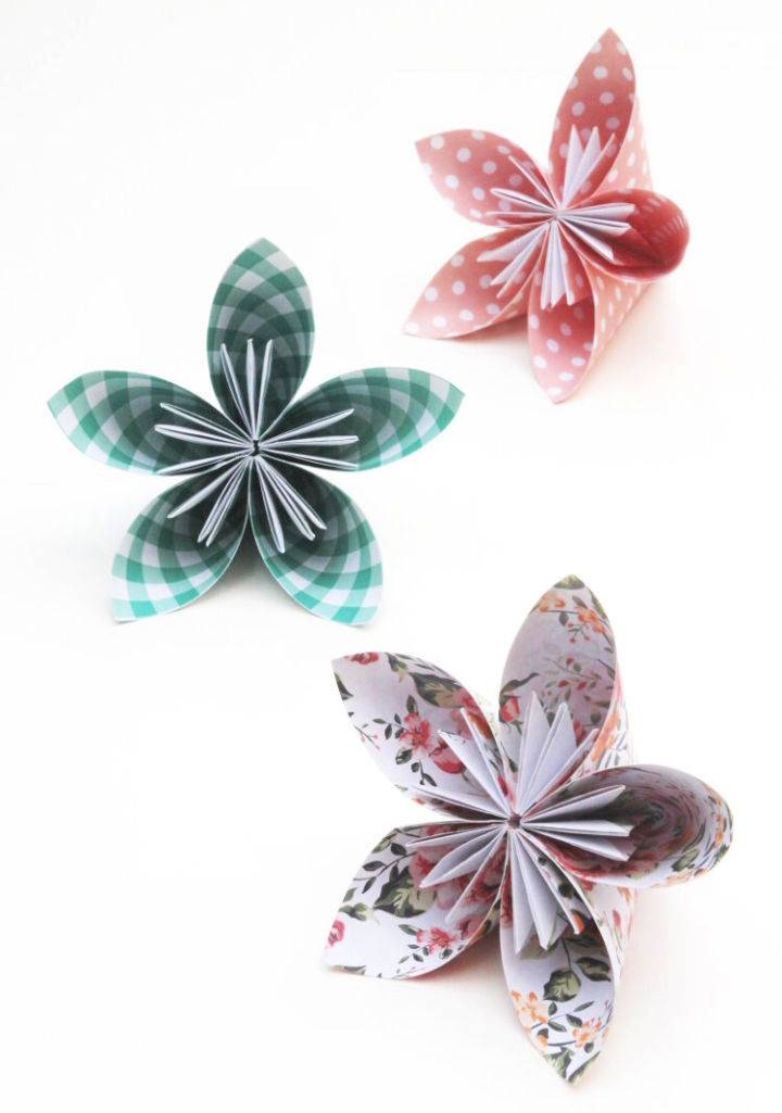 How to Make Origami Kusudama Flowers