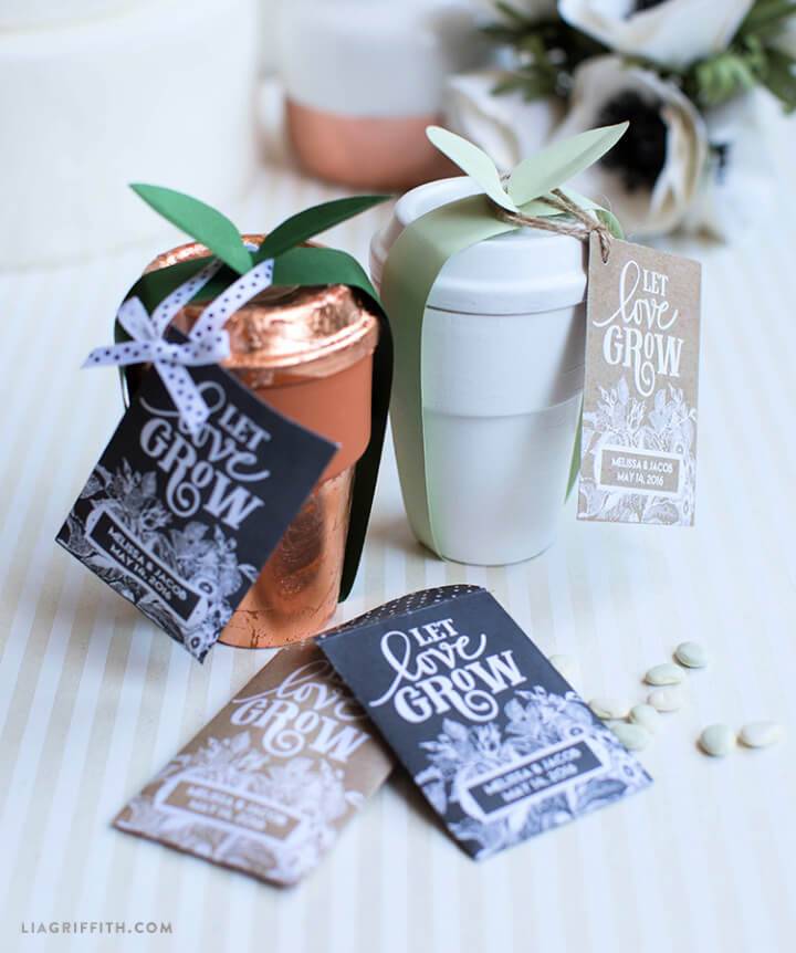 Make Seed Packet Wedding Favors