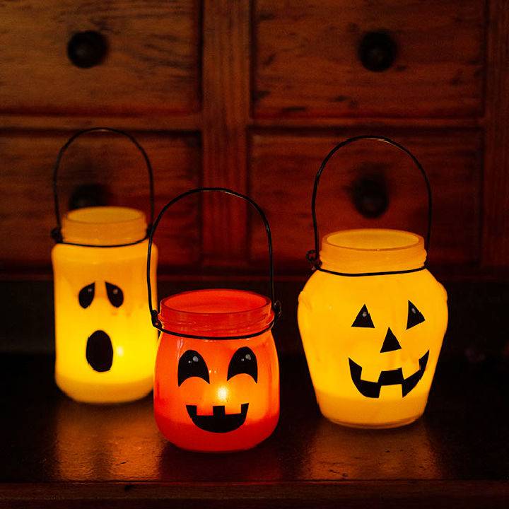 Upcycling Scary Pumpkin Lanterns